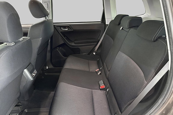 Subaru Forester 9 of 12
