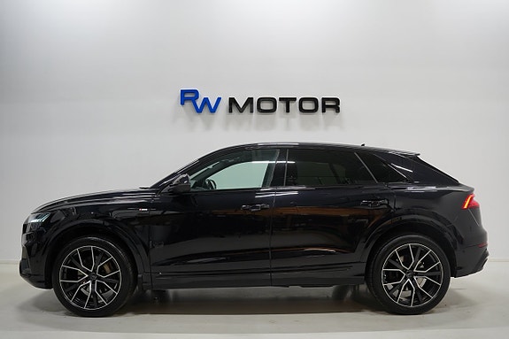 Audi Q8 4 of 30