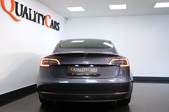 Tesla Model 3 6 of 24