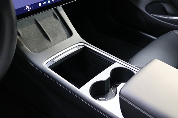 Tesla Model 3 10 of 24