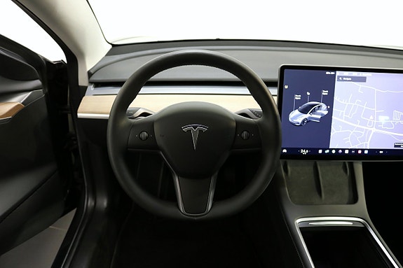 Tesla Model 3 9 of 24