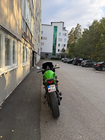 Kawasaki Ninja ER-6F 6 of 8