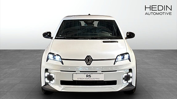 Renault 5 E-Tech 8 of 14