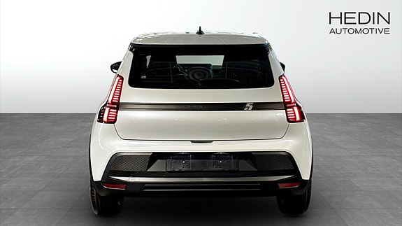 Renault 5 E-Tech 7 of 14