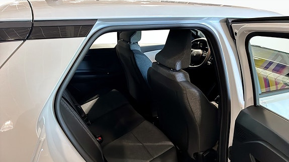 Renault 5 E-Tech 5 of 14