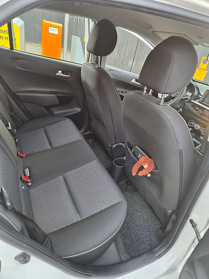 Kia Picanto 11 of 15