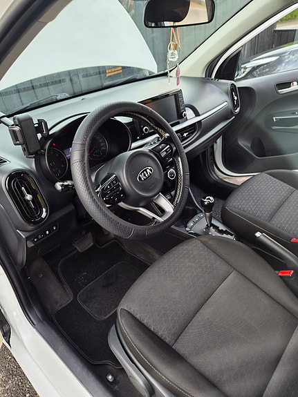 Kia Picanto 13 of 15