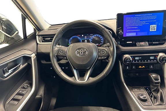 Toyota RAV4 11 of 21