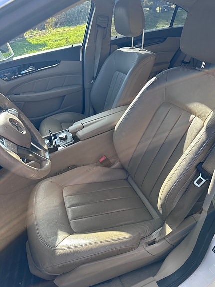 Mercedes-Benz CLS350 10 of 11