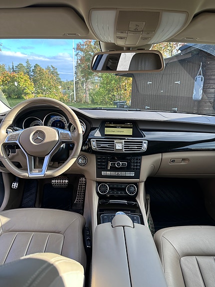 Mercedes-Benz CLS350 7 of 11