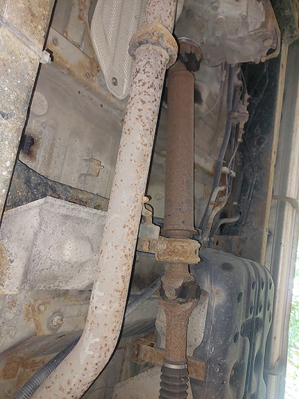 Toyota HiLux 12 of 12