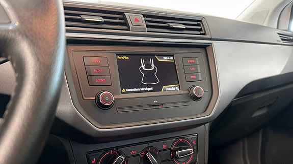 Seat Arona 12 of 21