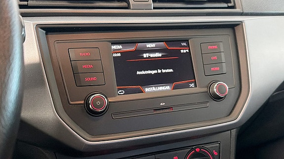 Seat Arona 15 of 21