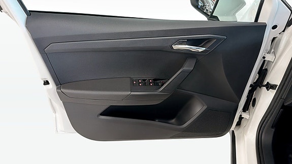 Seat Arona 11 of 21