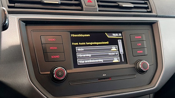 Seat Arona 13 of 21