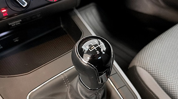 Seat Arona 19 of 21