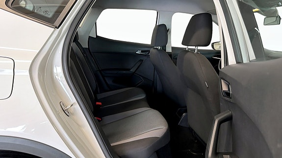 Seat Arona 5 of 21