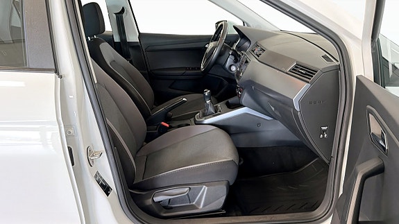 Seat Arona 3 of 21