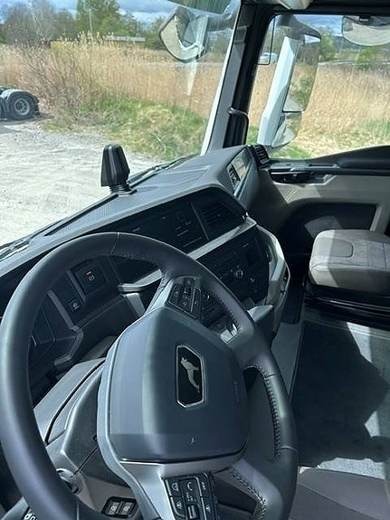 MAN TGX 26.520 6x2-4 BL CH 7 of 7