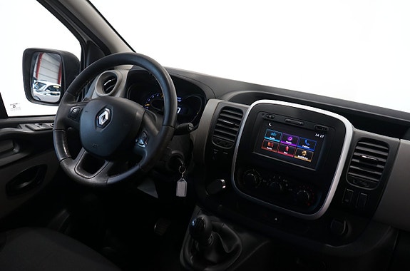 Renault Trafic 5 of 11