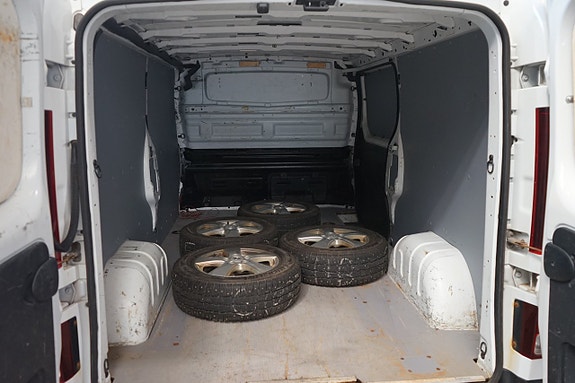 Renault Trafic 9 of 11