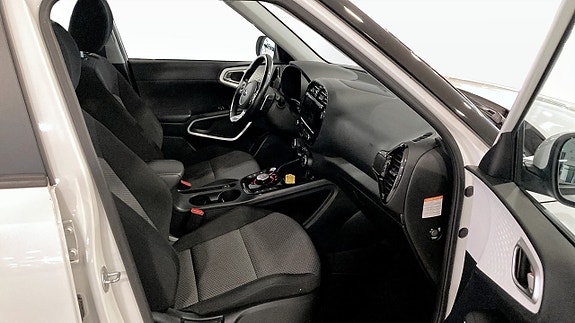 Kia e-Soul 3 of 9