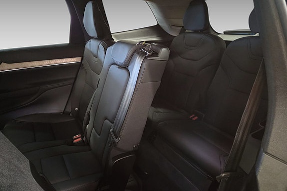 Volvo EX90 11 of 20