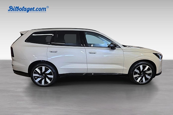 Volvo EX90 6 of 20