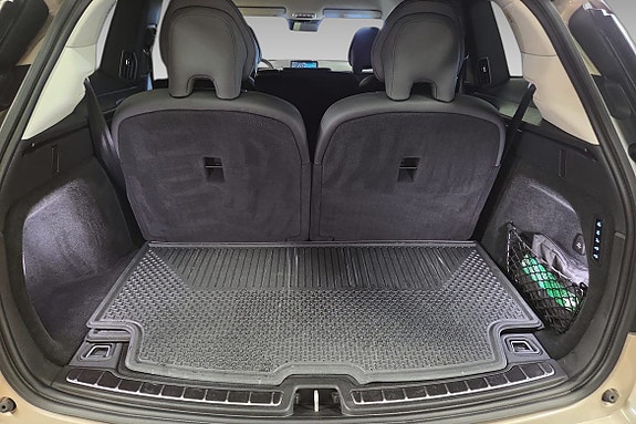 Volvo EX90 12 of 20