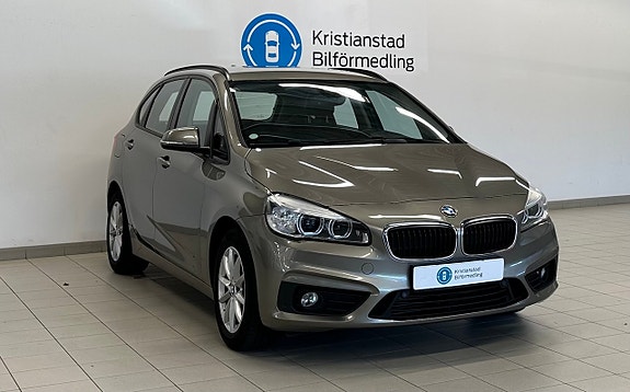 BMW 218d 7 of 12