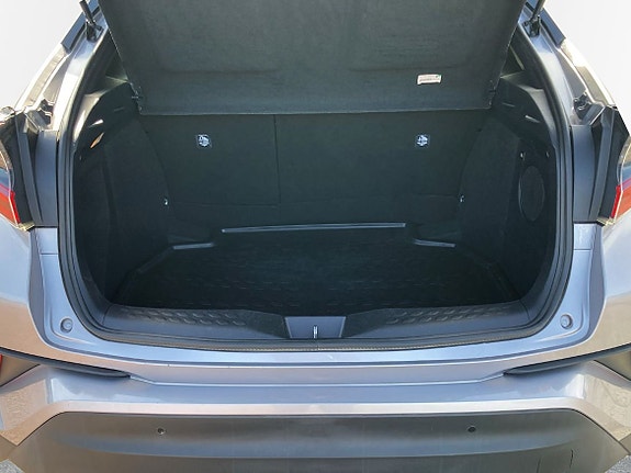 Toyota C-HR 11 of 11