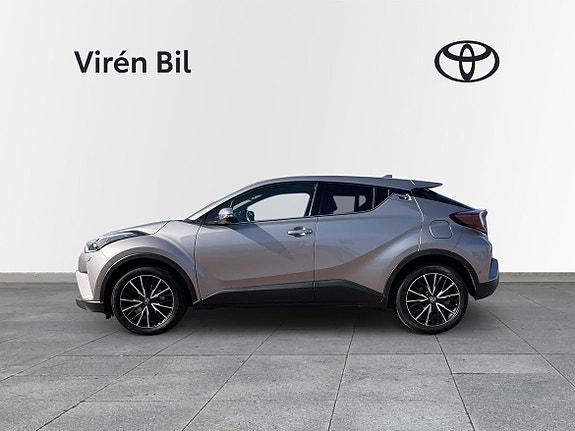 Toyota C-HR 4 of 11