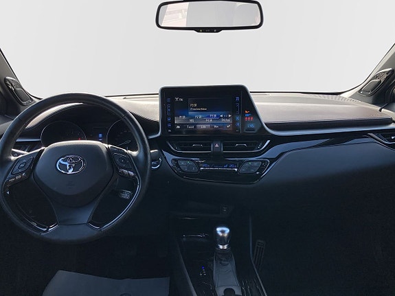 Toyota C-HR 9 of 11