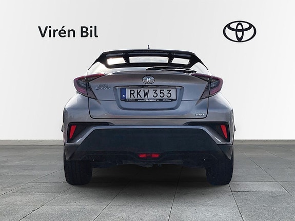 Toyota C-HR 5 of 11