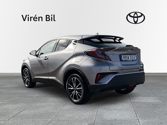 Toyota C-HR 3 of 11