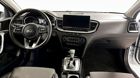 Kia Ceed 4 of 9