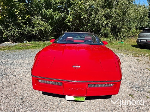 Chevrolet Corvette 8 of 26