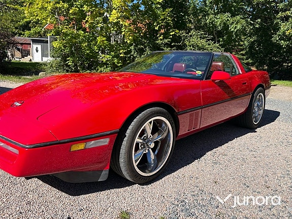Chevrolet Corvette 9 of 26