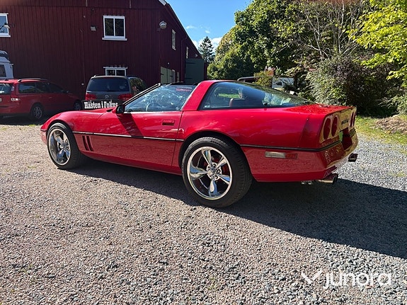 Chevrolet Corvette 3 of 26