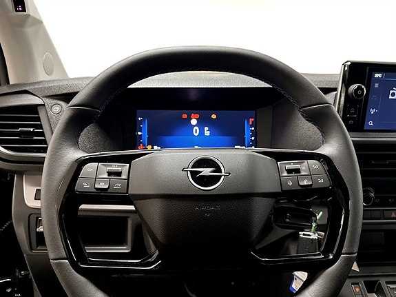 Opel Vivaro 8 of 15