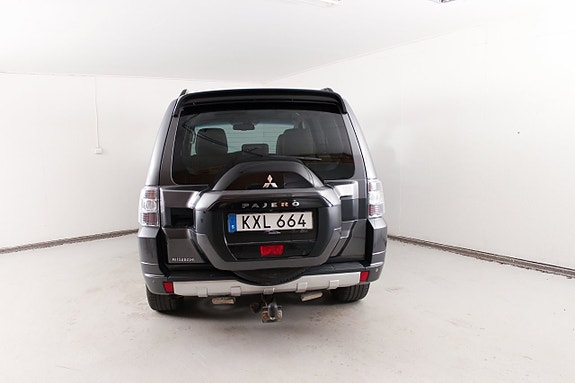 Mitsubishi Pajero 9 of 25