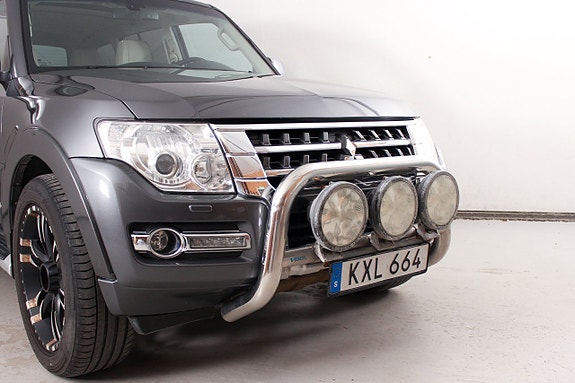 Mitsubishi Pajero 5 of 25