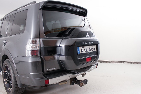 Mitsubishi Pajero 13 of 25