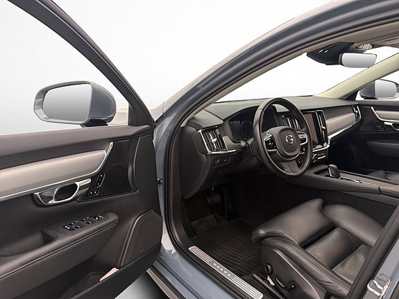 Volvo V90 8 of 30