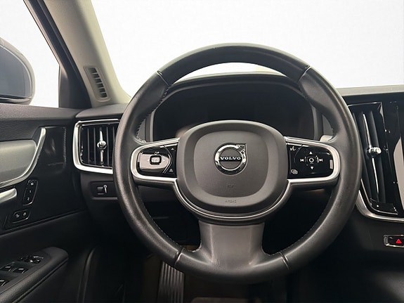Volvo V90 10 of 30