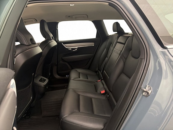 Volvo V90 13 of 30