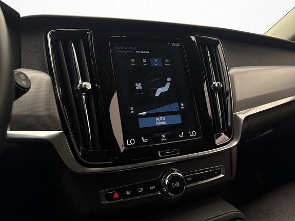 Volvo V90 24 of 30