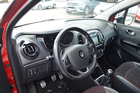 Renault Captur 18 of 24