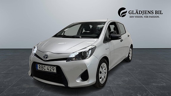 Toyota Yaris 3 of 23