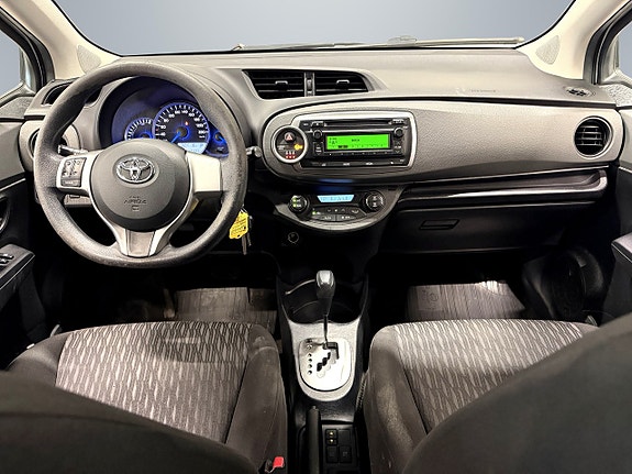 Toyota Yaris 18 of 23